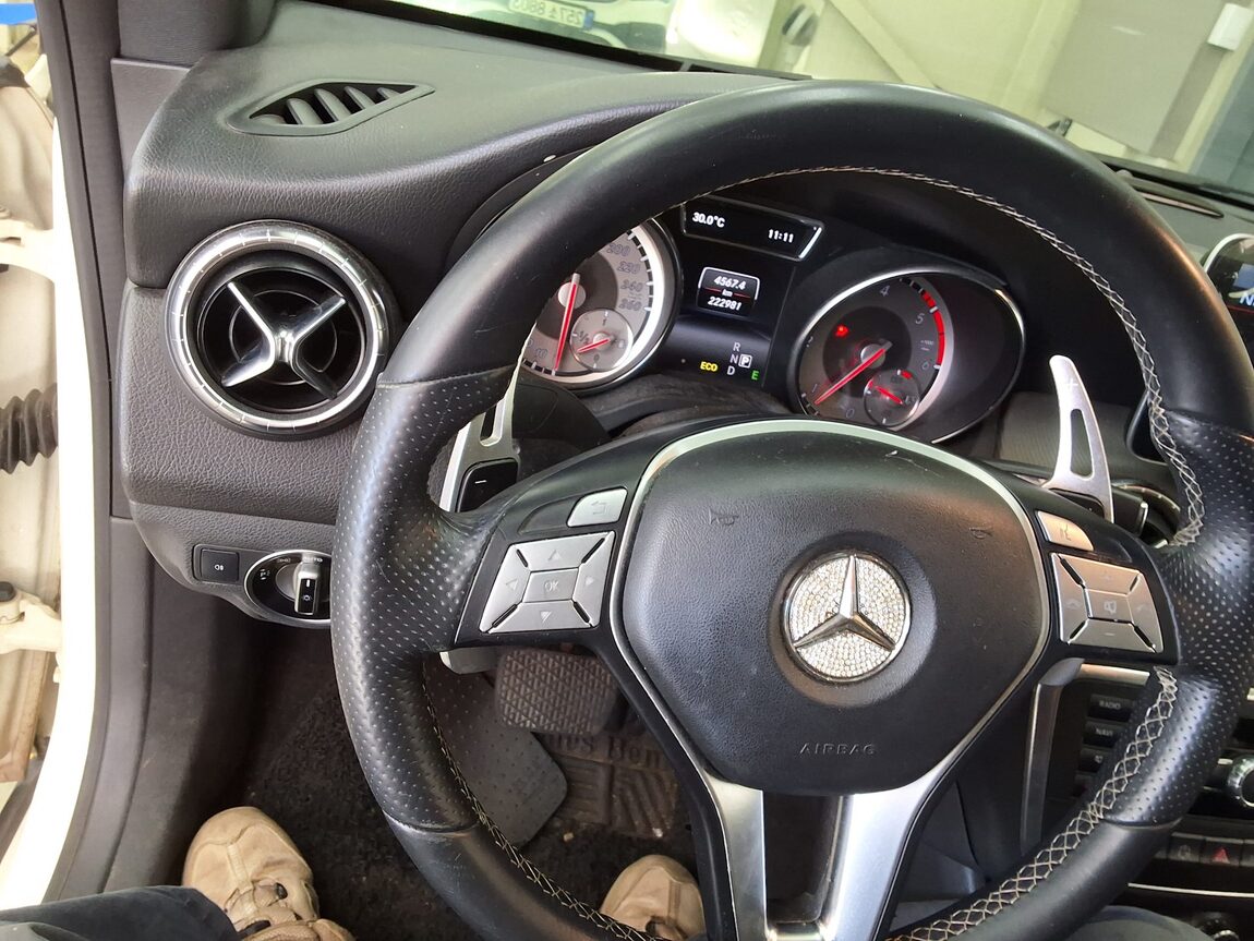 MERCEDES-BENZ CLA-CLASS CLA200 CDI 2014 - zdjęcie 23