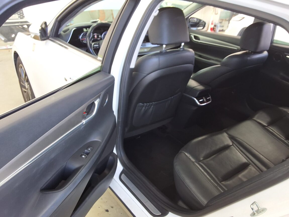 HYUNDAI THE NEW GRANDEUR IG GASOLINE 2.5 PREMIUM 2022 - zdjęcie 13