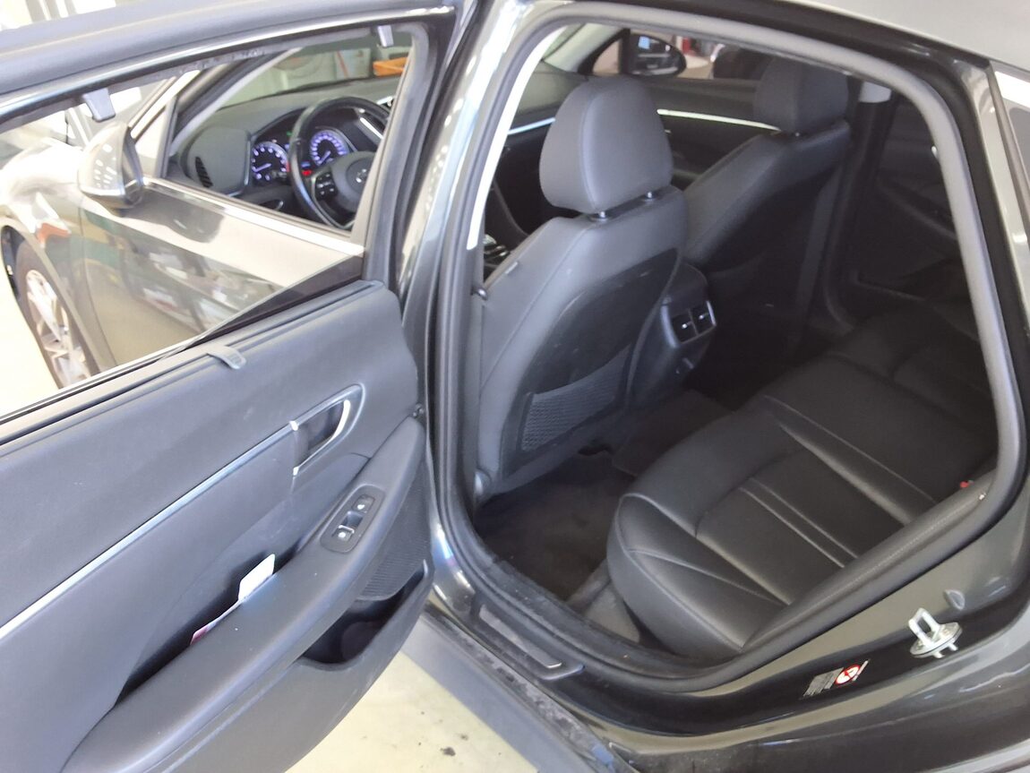 HYUNDAI SONATA (DN8) G2.0 PREMIUM FAMILY 2020 - zdjęcie 13