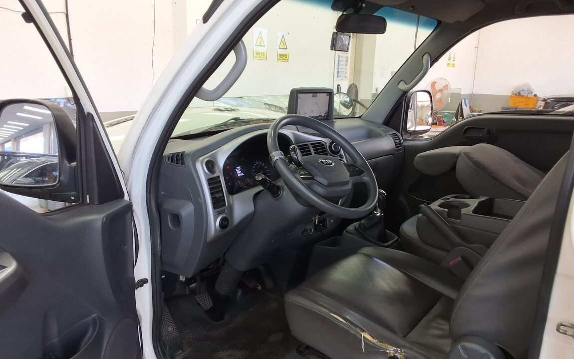 KIA BONGO III CARGO CRDi KING CAB EXTRA LONG WHEELBASE 2019 - zdjęcie 10