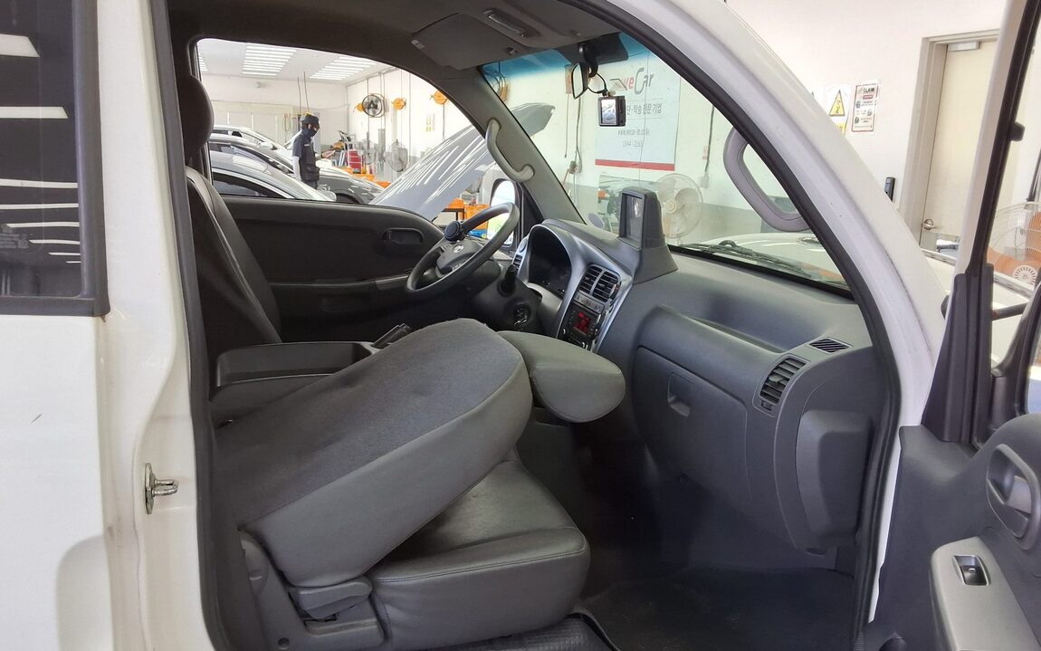 KIA BONGO III CARGO CRDi KING CAB EXTRA LONG WHEELBASE 2019 - zdjęcie 11