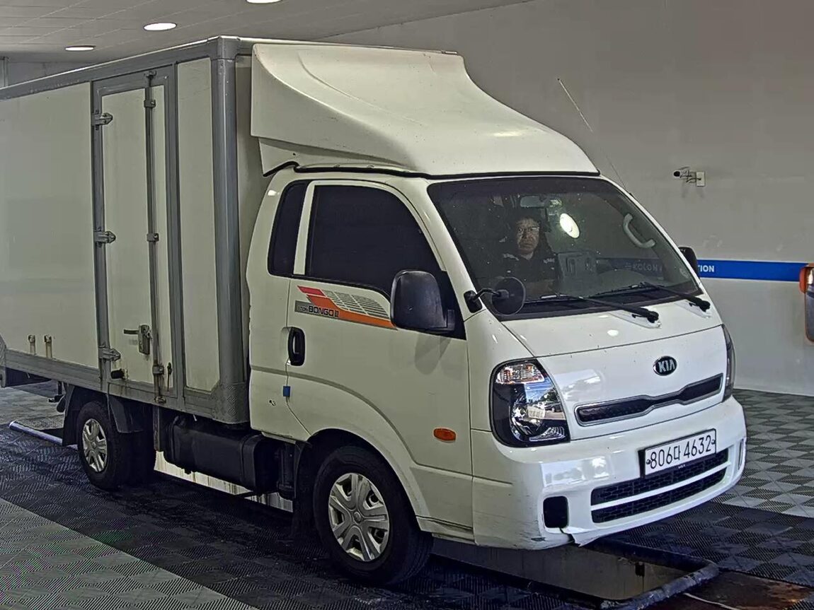 KIA BONGO III CARGO CRDi KING CAB EXTRA LONG WHEELBASE 2019 - zdjęcie 3