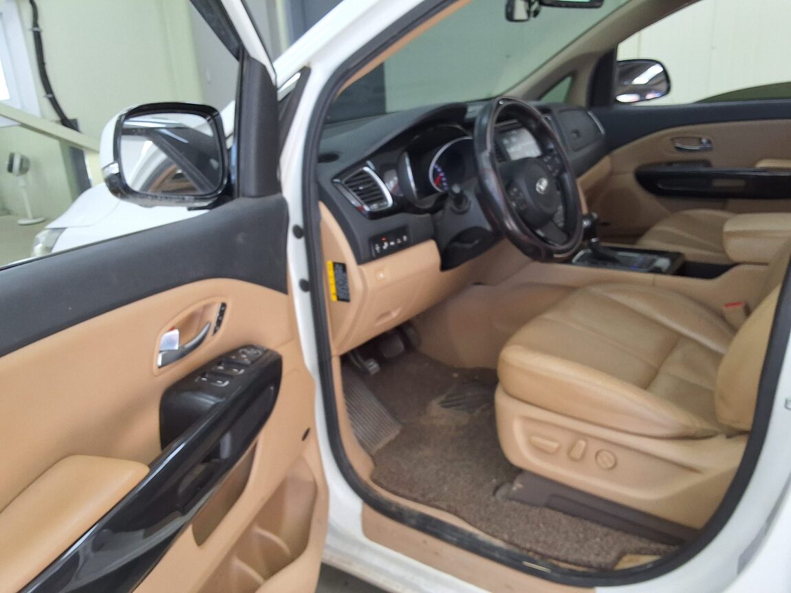 KIA ALL NEW CARNIVAL 9-SEATER DIESEL NOBLESSE 2015 - zdjęcie 11