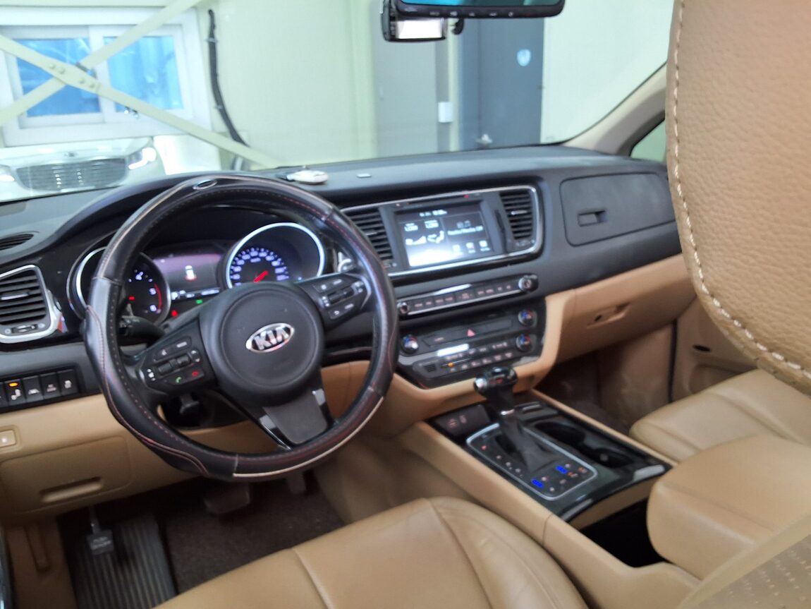 KIA ALL NEW CARNIVAL 9-SEATER DIESEL NOBLESSE 2015 - zdjęcie 12
