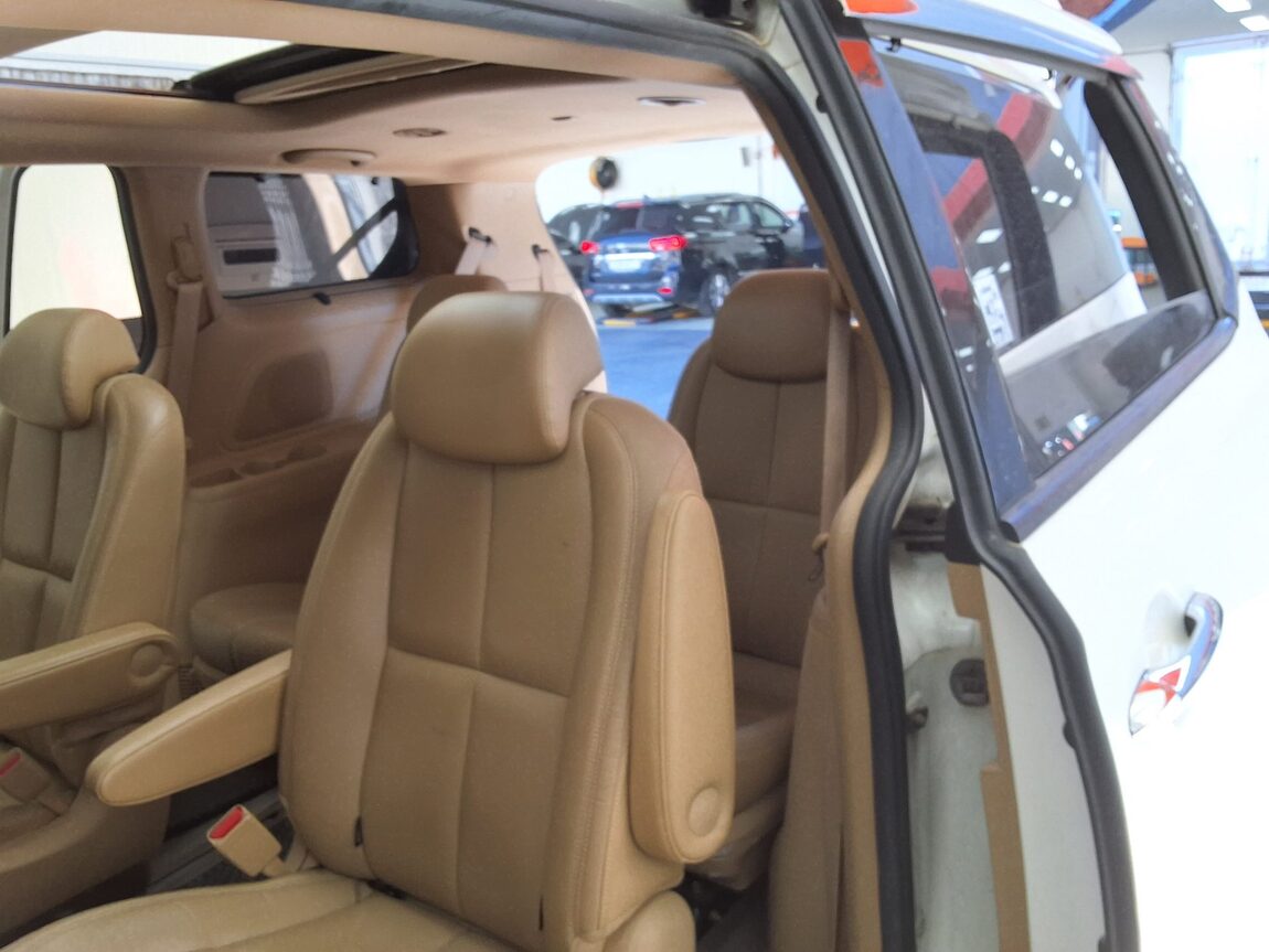 KIA ALL NEW CARNIVAL 9-SEATER DIESEL NOBLESSE 2015 - zdjęcie 13