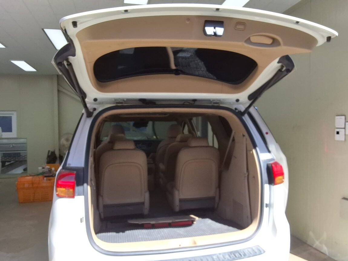 KIA ALL NEW CARNIVAL 9-SEATER DIESEL NOBLESSE 2015 - zdjęcie 16