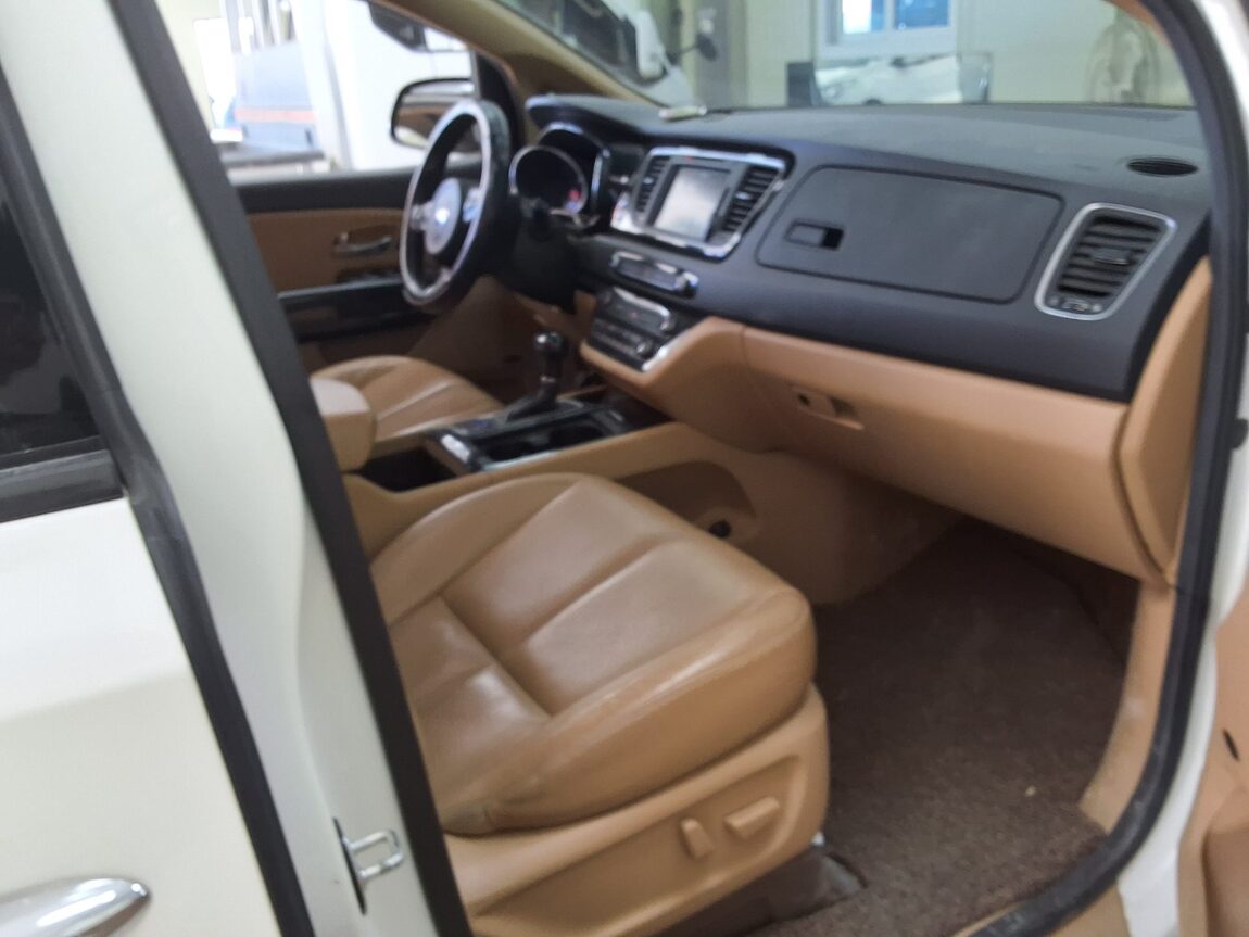 KIA ALL NEW CARNIVAL 9-SEATER DIESEL NOBLESSE 2015 - zdjęcie 15