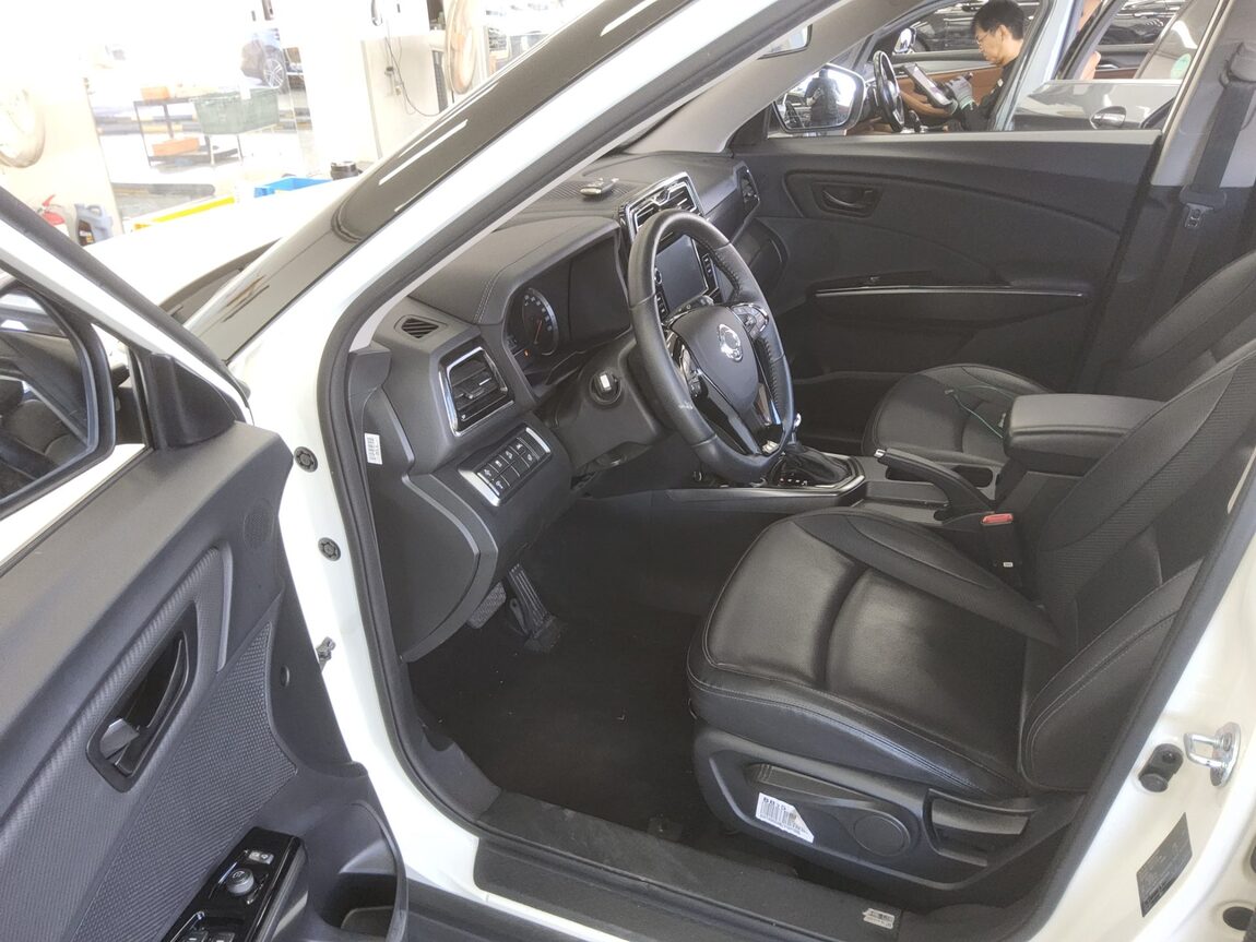 KG MOBILITY (SSANGYONG) VERY NEW TIVOLI 1.5 GASOLINE 2WD V3 2021 - zdjęcie 10