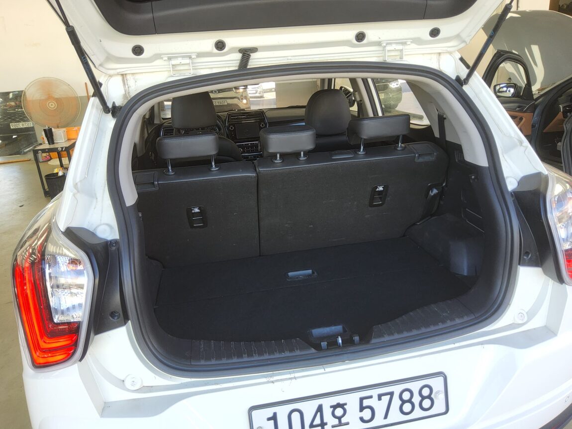 KG MOBILITY (SSANGYONG) VERY NEW TIVOLI 1.5 GASOLINE 2WD V3 2021 - zdjęcie 15