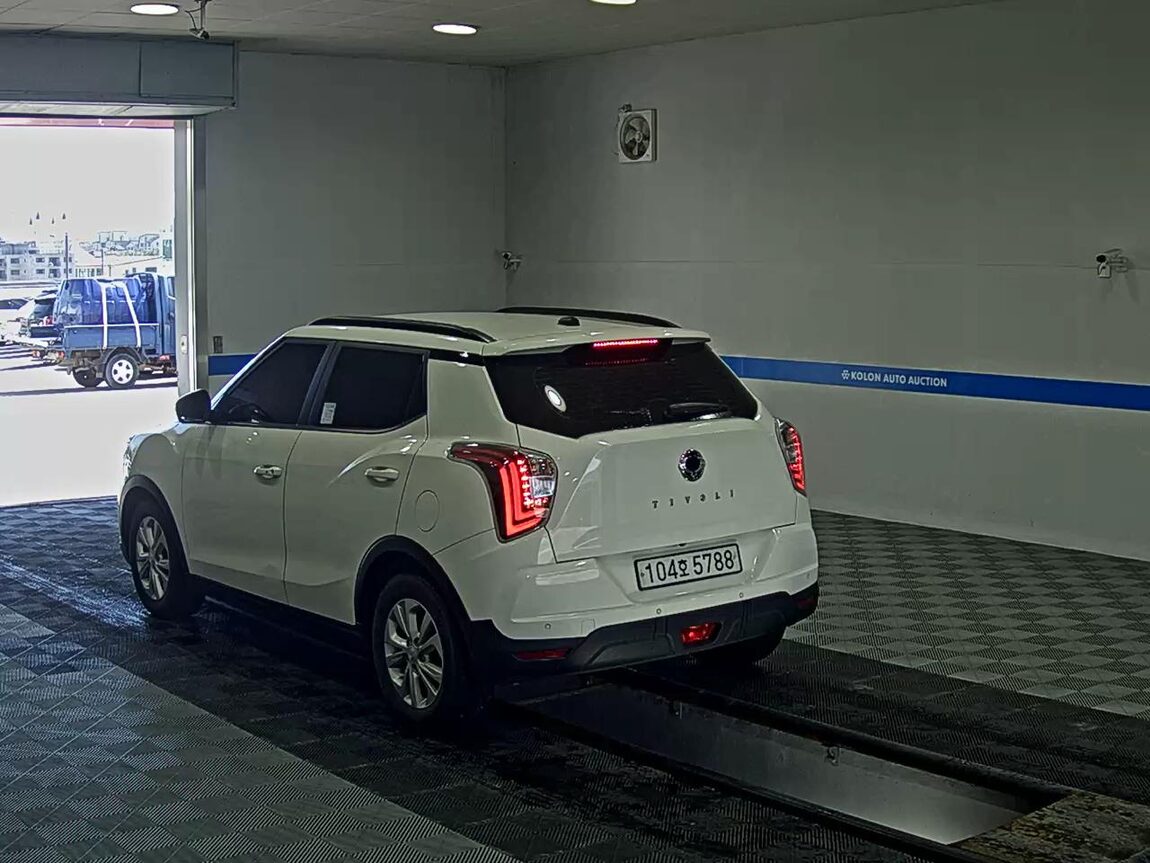 KG MOBILITY (SSANGYONG) VERY NEW TIVOLI 1.5 GASOLINE 2WD V3 2021 - zdjęcie 6