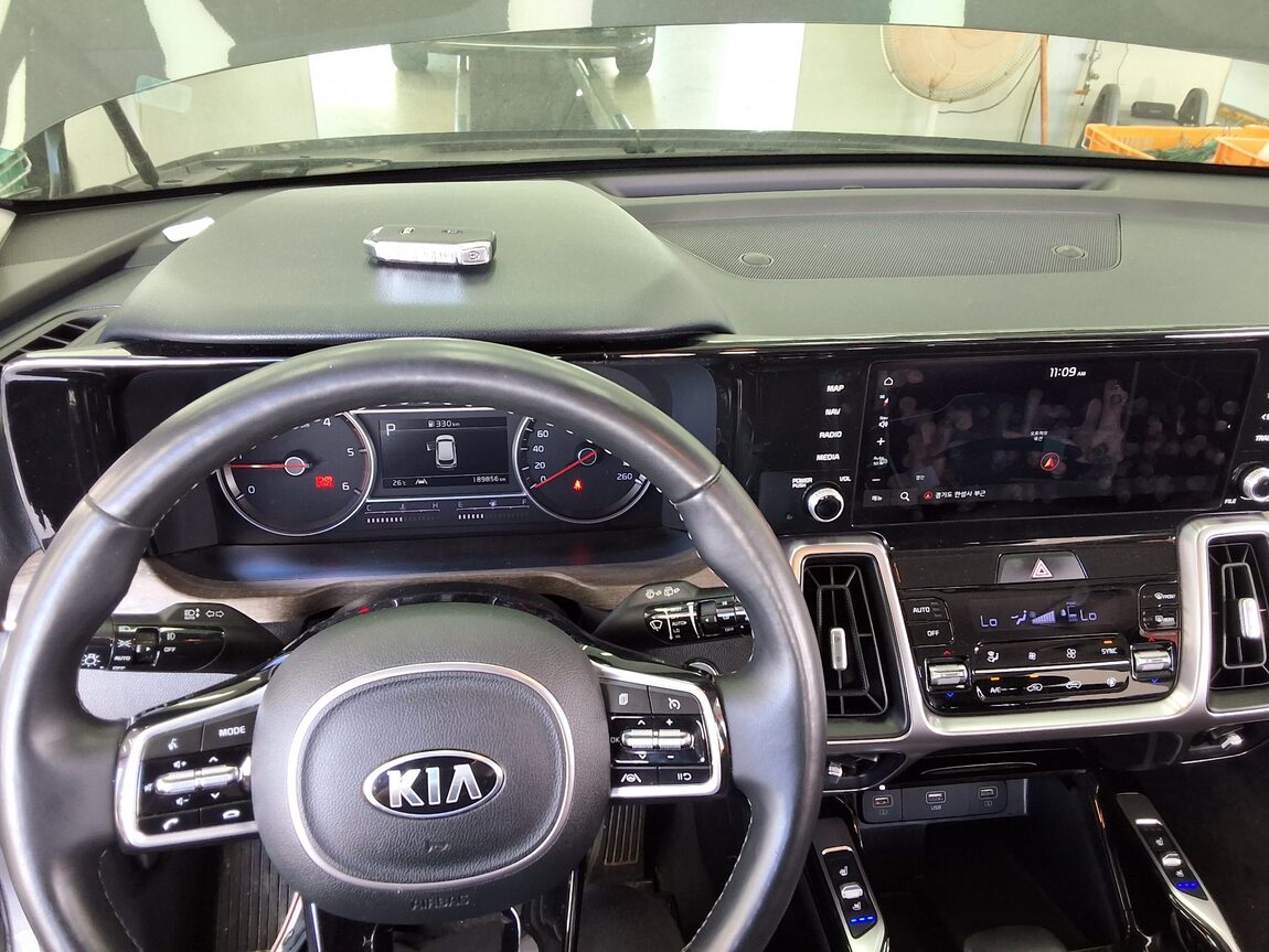 KIA NEW SORENTO (MQ4) 2.2 DIESEL 4WD PRESTIGE 2021 - zdjęcie 18