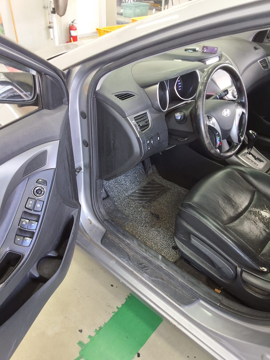 HYUNDAI AVANTE MD M16 GDi AVENUE 2014 - zdjęcie 10