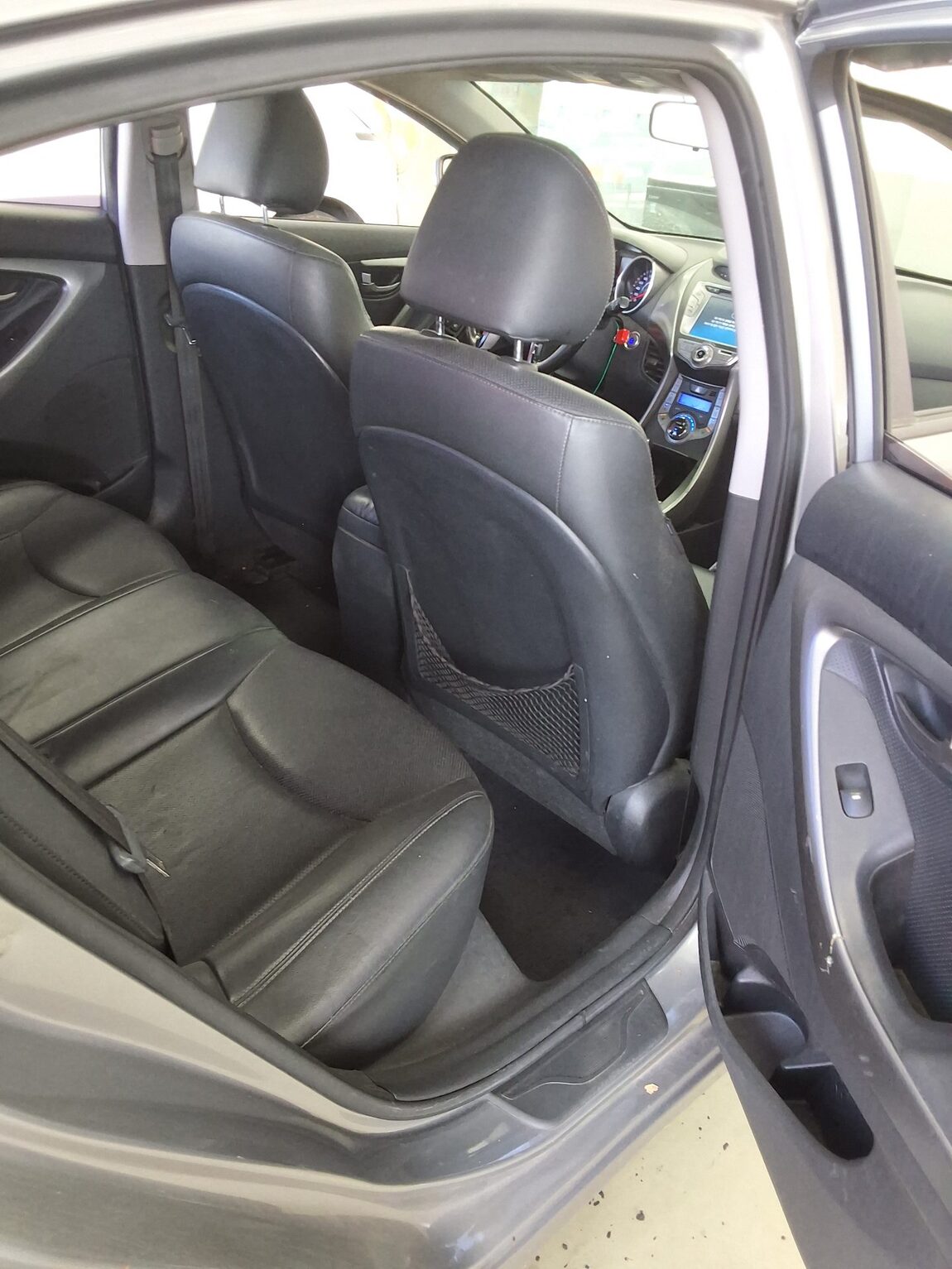 HYUNDAI AVANTE MD M16 GDi AVENUE 2014 - zdjęcie 13