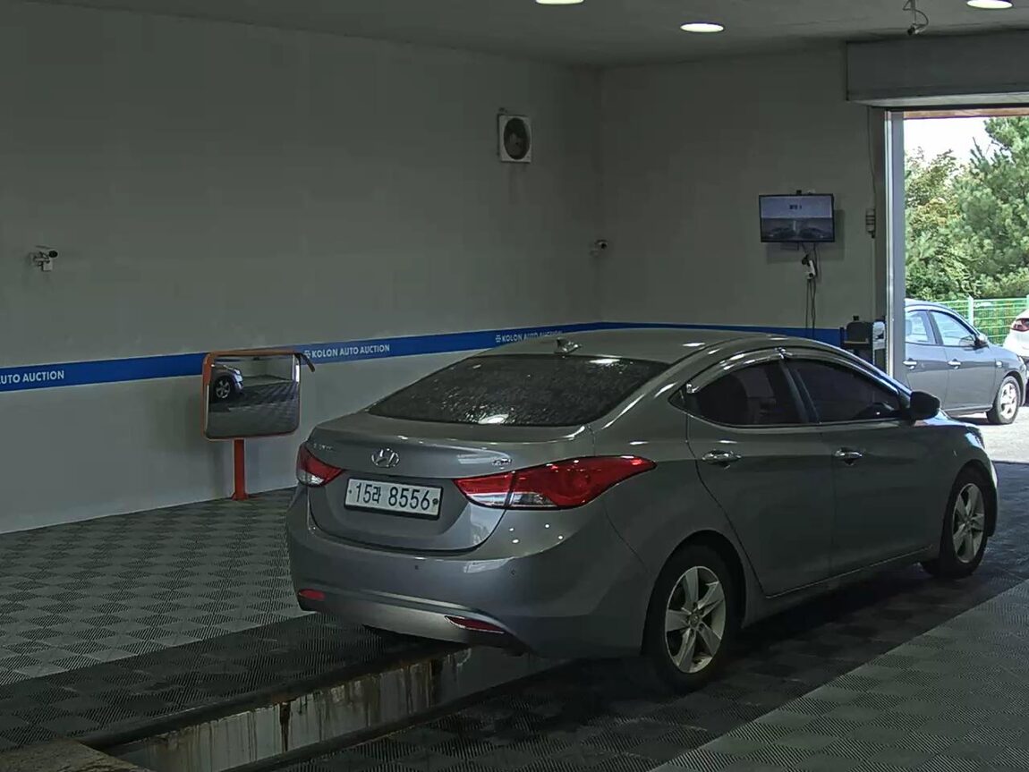 HYUNDAI AVANTE MD M16 GDi AVENUE 2014 - zdjęcie 5