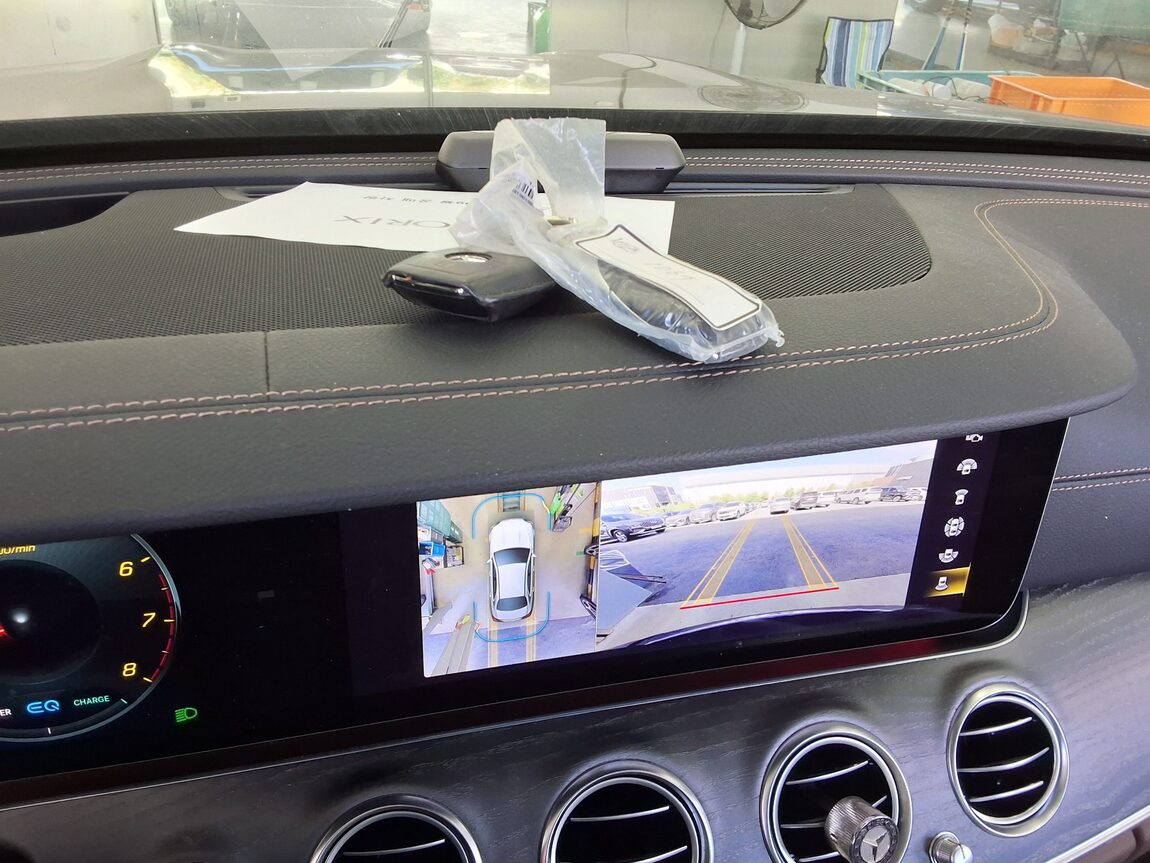MERCEDES-BENZ E-CLASS (5TH GEN) E350 4MATIC AVANTGARDE 2022 - zdjęcie 25