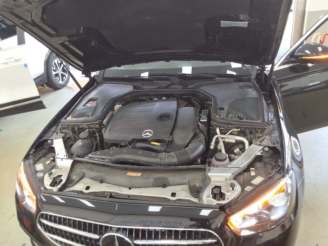MERCEDES-BENZ E-CLASS (5TH GEN) E350 4MATIC AVANTGARDE 2022 - zdjęcie 31