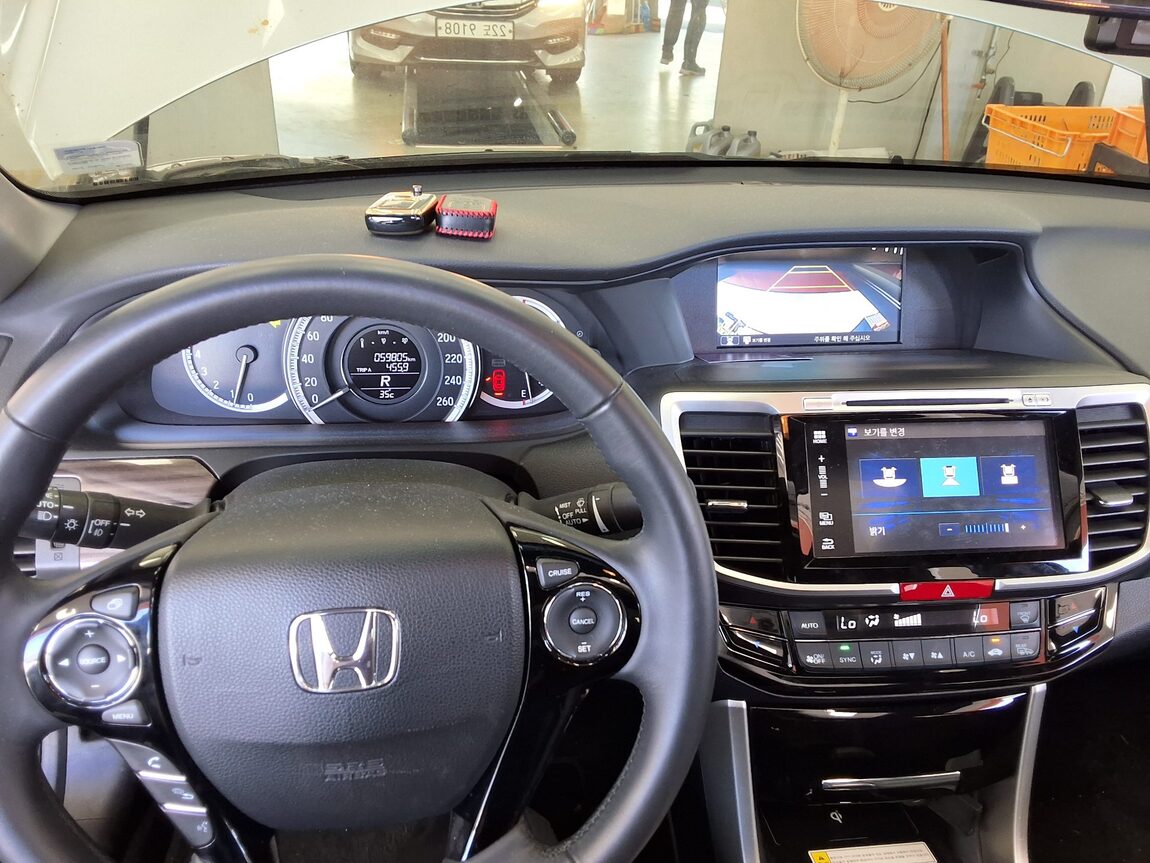 HONDA ACCORD (9TH GEN) 2.4 EX-L 2017 - zdjęcie 18