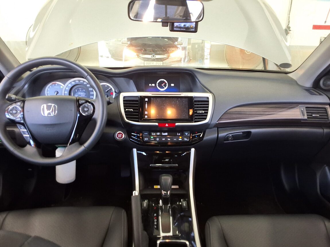 HONDA ACCORD (9TH GEN) 2.4 EX-L 2017 - zdjęcie 12