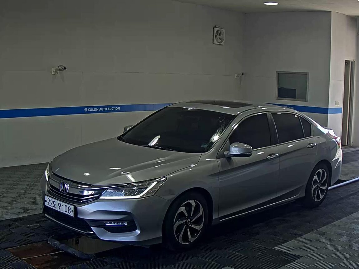 HONDA ACCORD (9TH GEN) 2.4 EX-L 2017 - zdjęcie 2