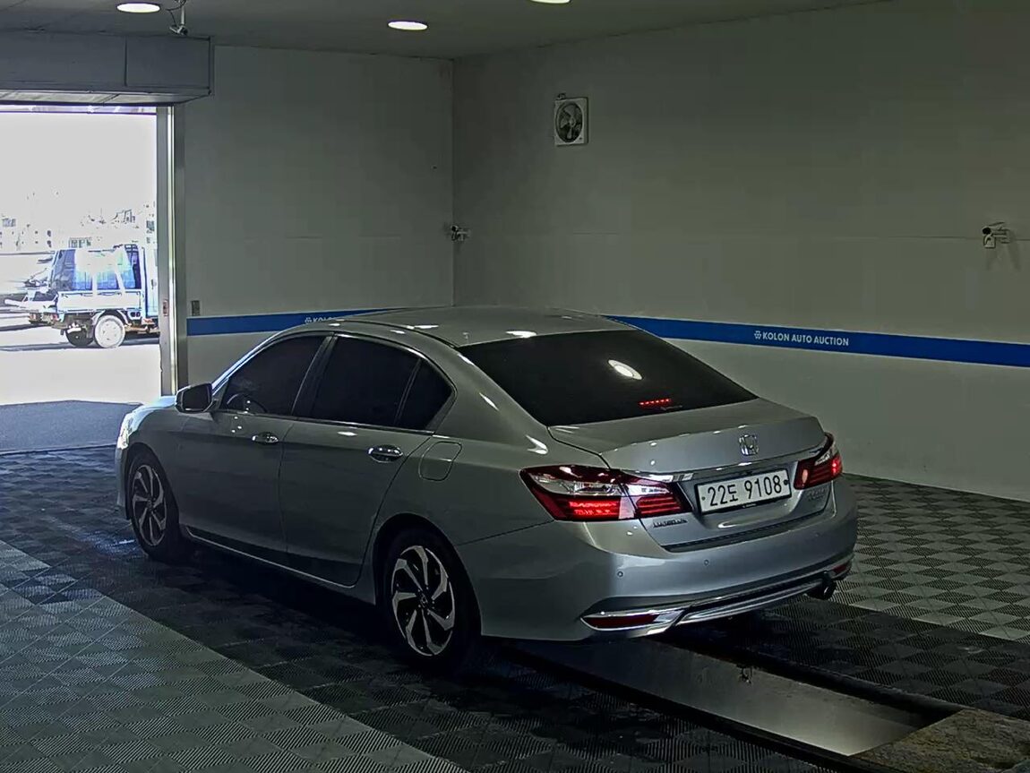 HONDA ACCORD (9TH GEN) 2.4 EX-L 2017 - zdjęcie 6