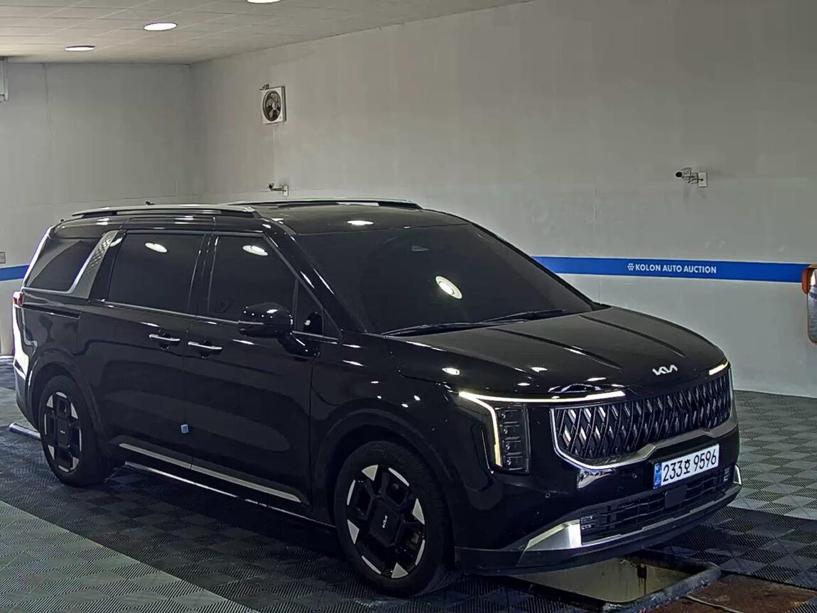 KIA THE NEW CARNIVAL HYBRID (KA4) 1.6 HEV 9-SEATER NOBLESSE 2025 - zdjęcie 3