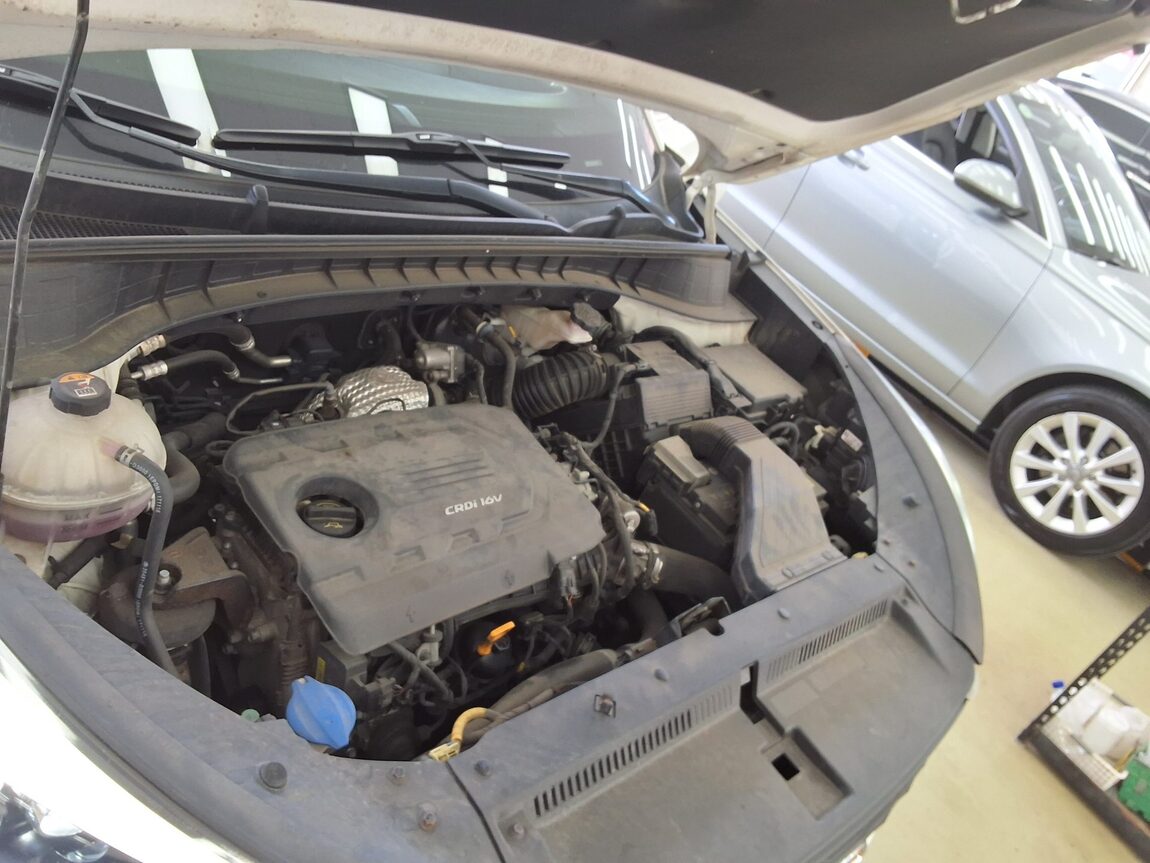 HYUNDAI ALL NEW TUCSON DIESEL 1.7 2WD PREMIUM 2018 - zdjęcie 19