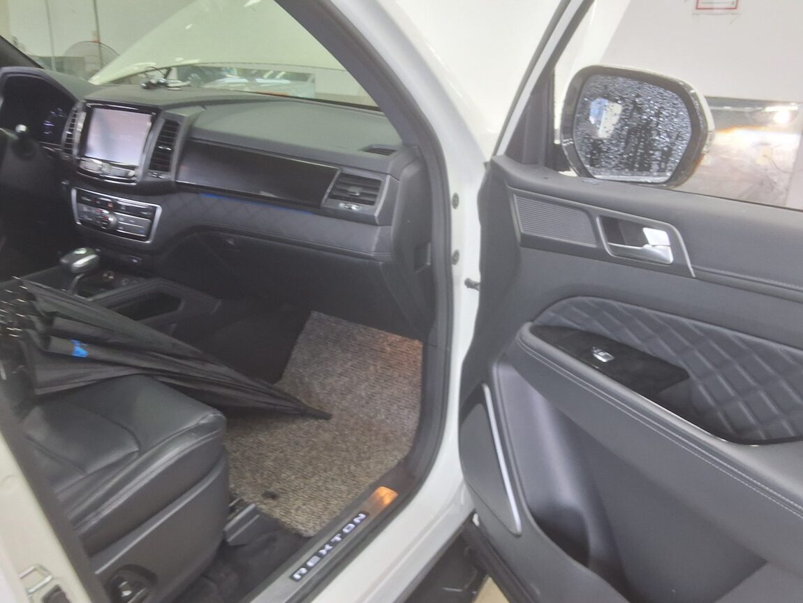 KG MOBILITY (SSANGYONG) G4 REXTON 2.2 2WD HERITAGE 2020 - zdjęcie 14