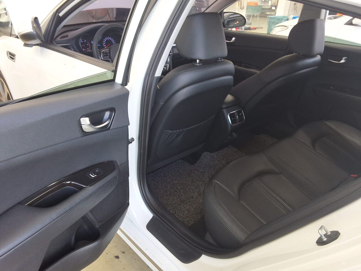 KIA NEW K5 1.7 DIESEL PRESTIGE MX 2016 - zdjęcie 13