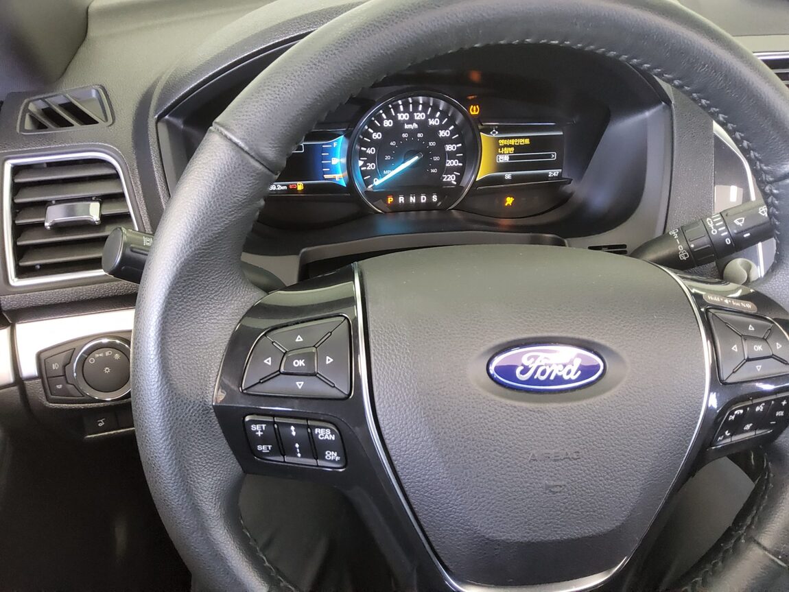 FORD EXPLORER (5TH GEN) 2.3 AWD LIMITED 2018 - zdjęcie 17