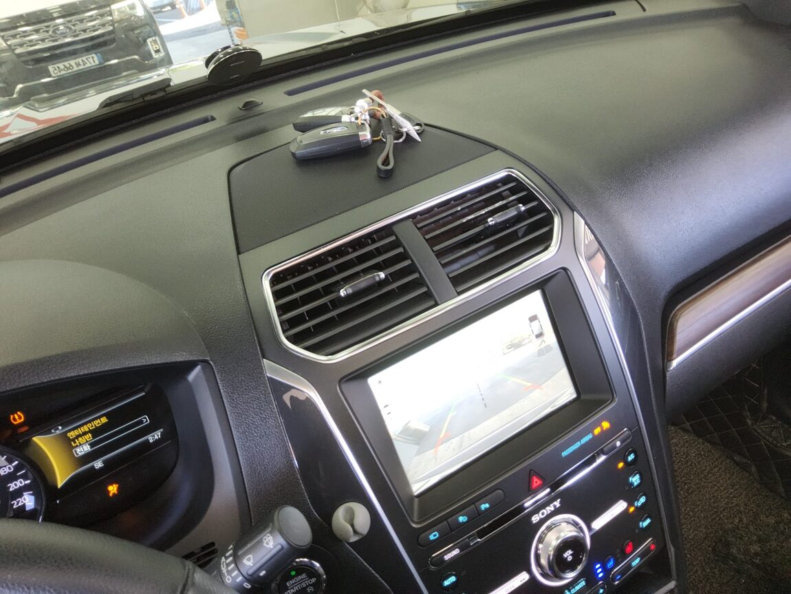 FORD EXPLORER (5TH GEN) 2.3 AWD LIMITED 2018 - zdjęcie 18