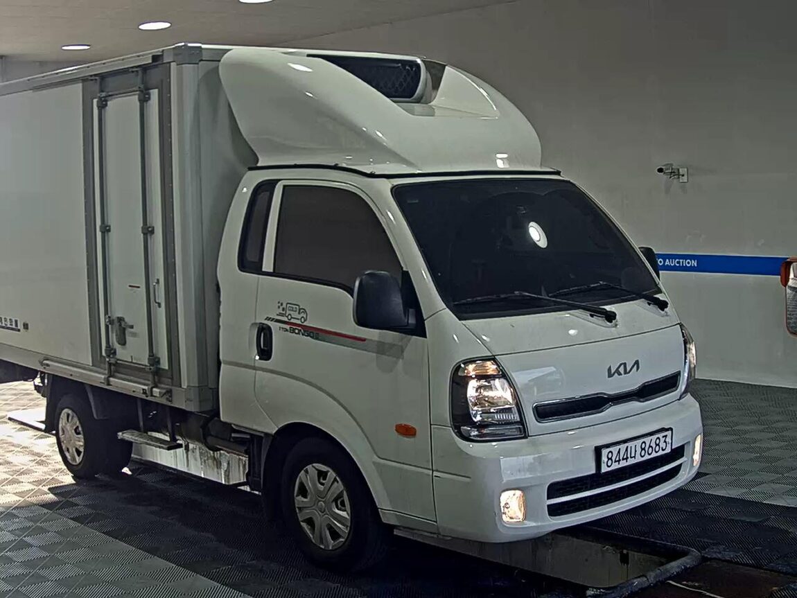 KIA THE NEW BONGO III CARGO REFRIGERATED BOX TRUCK LPI PLUS MODEL 2025 - zdjęcie 3