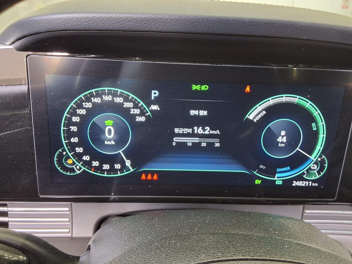 HYUNDAI THE NEW GRANDEUR IG HYBRID 2.4 HEV LE BLANC 2022 - zdjęcie 9