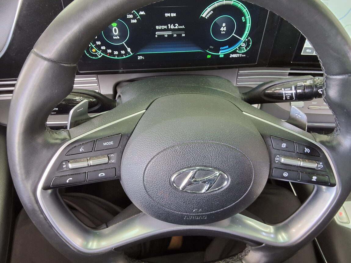 HYUNDAI THE NEW GRANDEUR IG HYBRID 2.4 HEV LE BLANC 2022 - zdjęcie 18