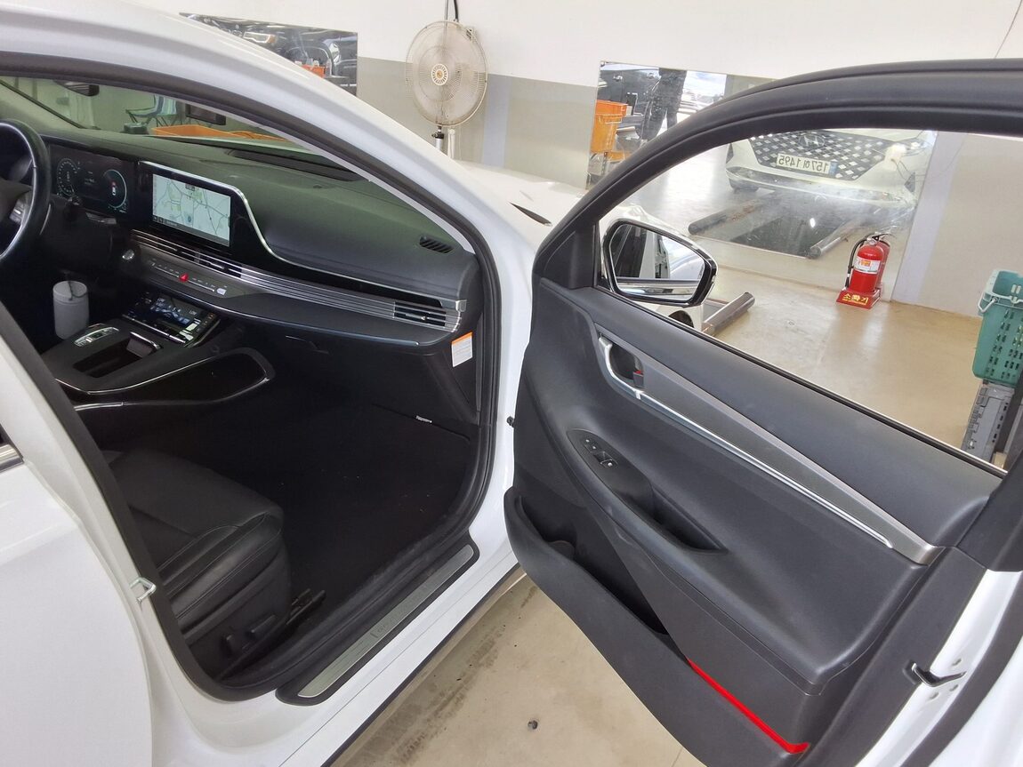 HYUNDAI THE NEW GRANDEUR IG HYBRID 2.4 HEV LE BLANC 2022 - zdjęcie 15