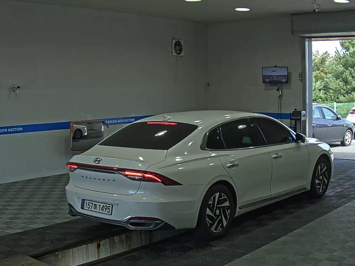 HYUNDAI THE NEW GRANDEUR IG HYBRID 2.4 HEV LE BLANC 2022 - zdjęcie 5