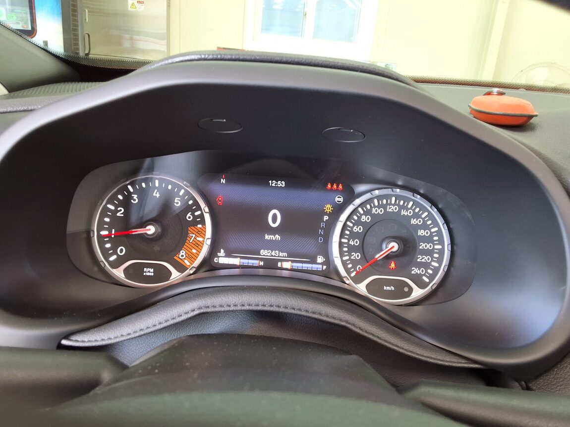 JEEP RENEGADE 2.4 GASOLINE AWD LIMITED 2021 - zdjęcie 10