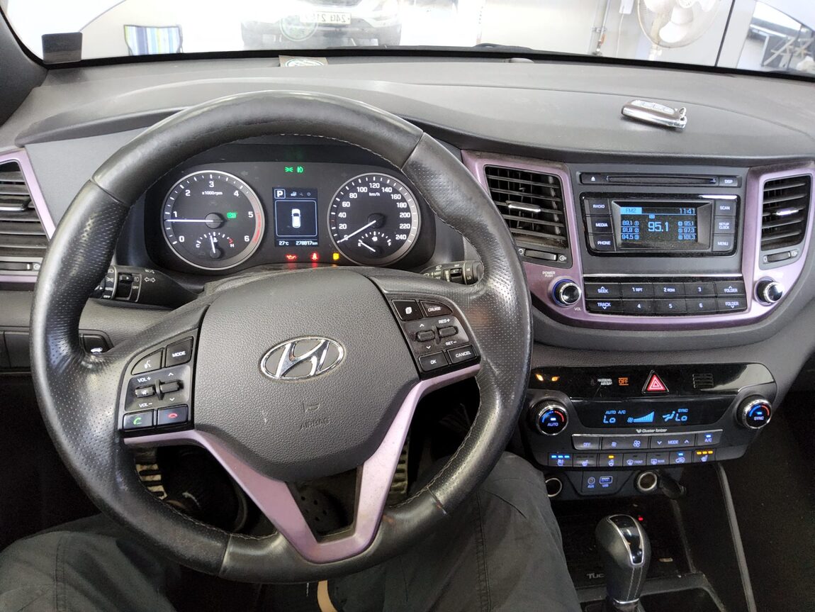 HYUNDAI ALL NEW TUCSON DIESEL 1.7 2WD MODERN 2018 - zdjęcie 17