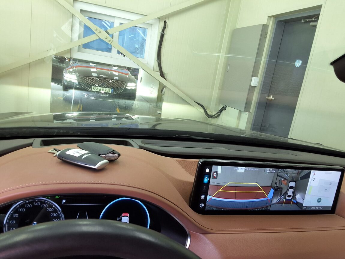 GENESIS THE ALL NEW G80 GASOLINE 2.5 2WD BASE MODEL 2022 - zdjęcie 25