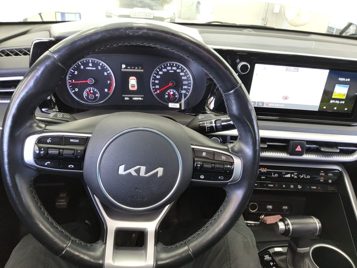 KIA NEW K5 (DL3) 2.0 LPI RENTAL CAR TRENDY 2022 - zdjęcie 17