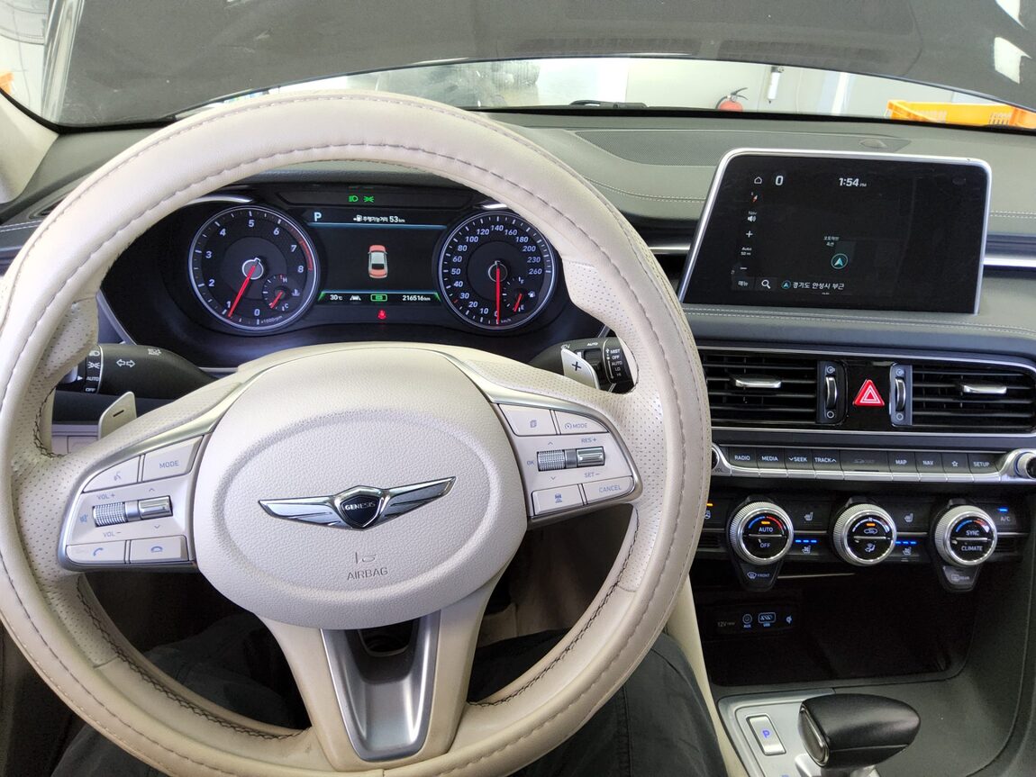 GENESIS G70 2.0T SUPREME 2018 - zdjęcie 17