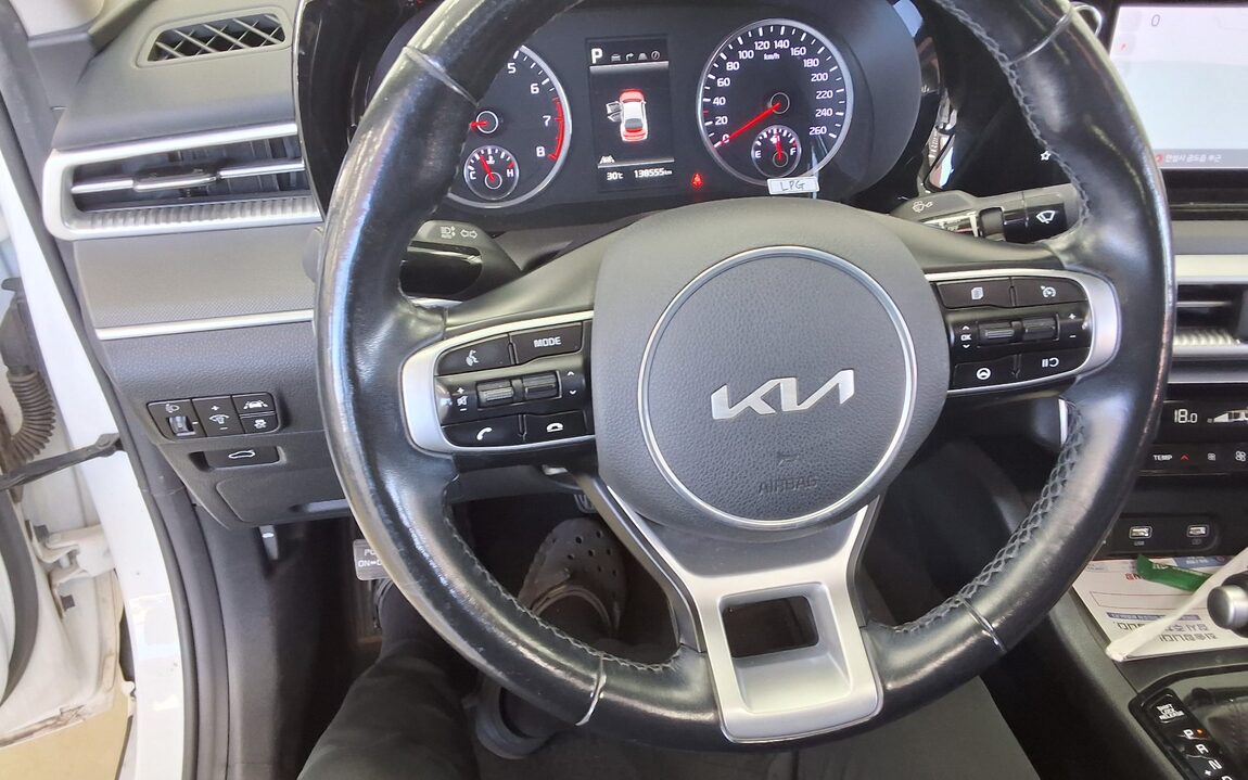 KIA NEW K5 (DL3) 2.0 LPI RENTAL CAR TRENDY 2022 - zdjęcie 17