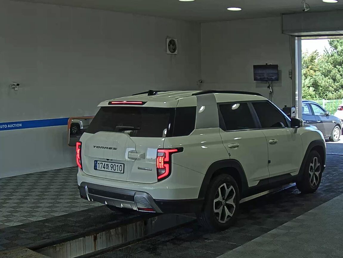 KG MOBILITY (SSANGYONG) TORRES 1.5 GDI-T 2WD T7 2023 - zdjęcie 5