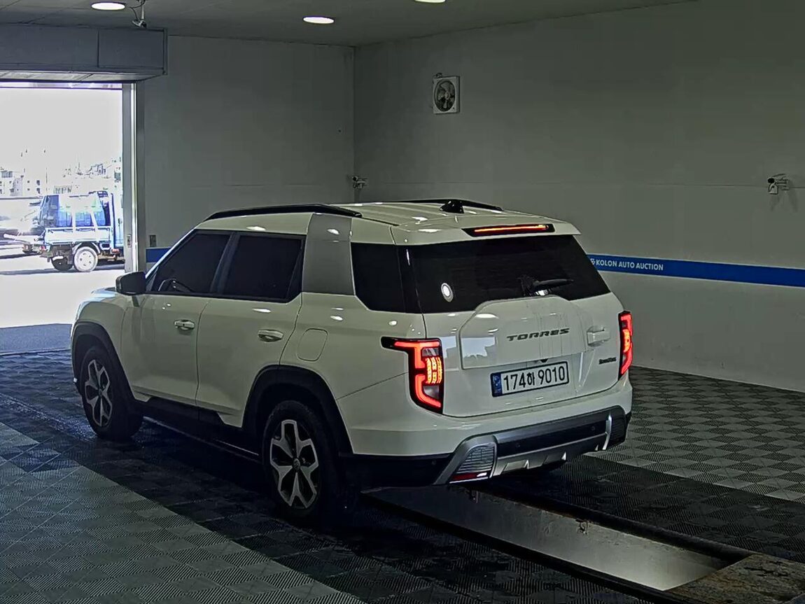 KG MOBILITY (SSANGYONG) TORRES 1.5 GDI-T 2WD T7 2023 - zdjęcie 6