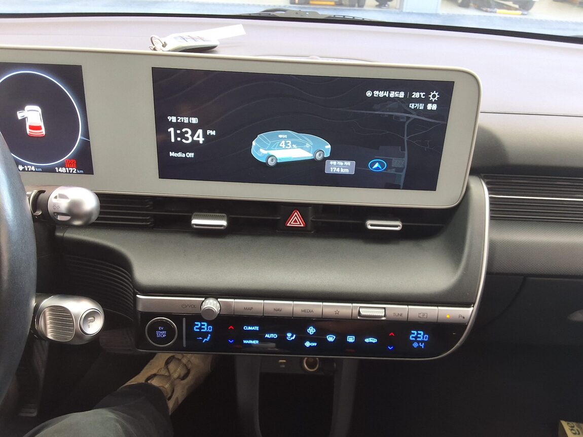 HYUNDAI IONIQ 5 EV 2WD LONG RANGE EXCLUSIVE 2022 - zdjęcie 24
