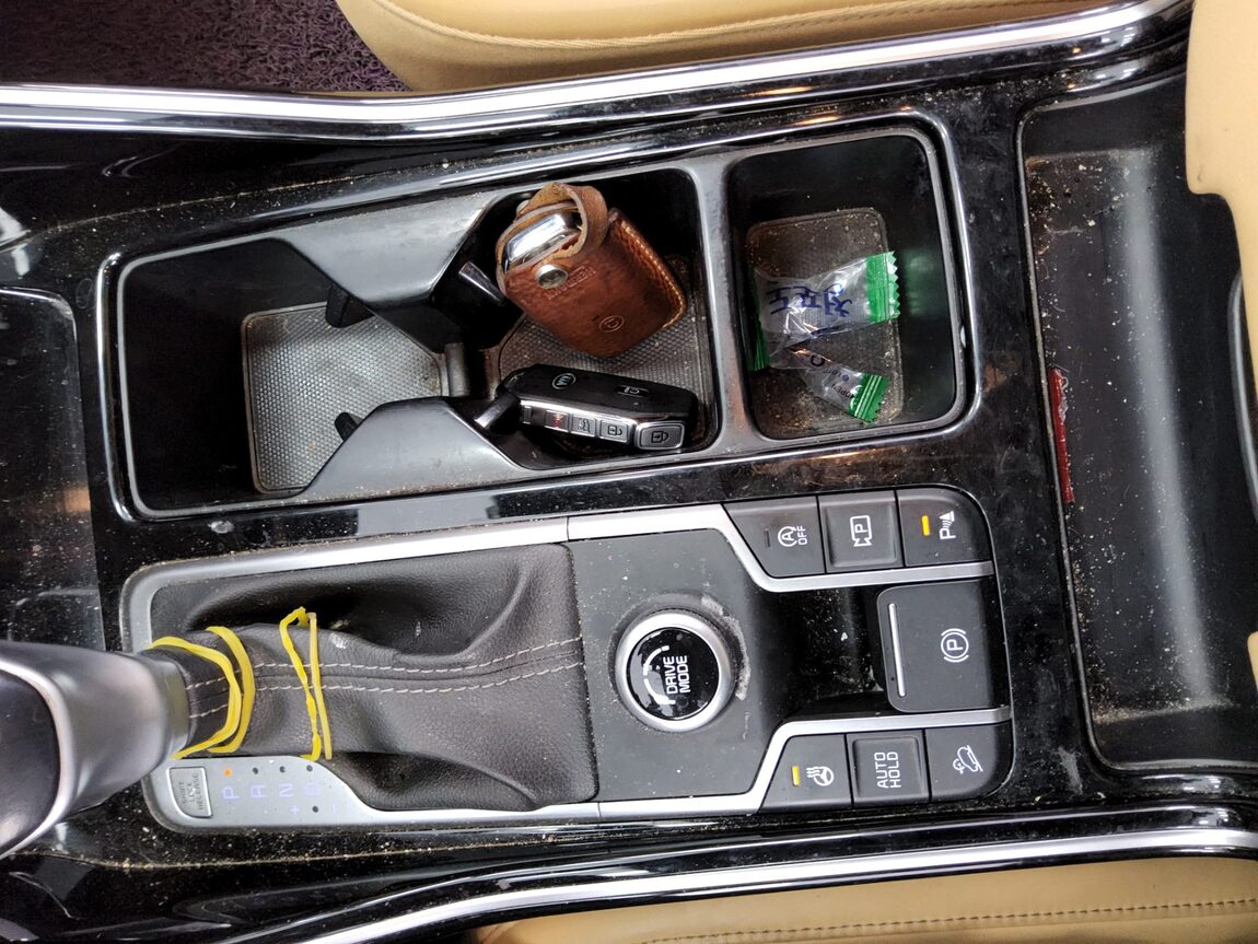 KIA NEW SORENTO (MQ4) 2.2 DIESEL 2WD PRESTIGE 2021 - zdjęcie 19