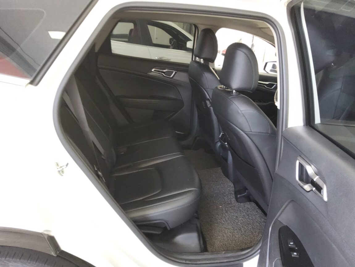 KIA THE ALL NEW SPORTAGE 2.0 DIESEL 2WD NOBLESSE 2022 - zdjęcie 13