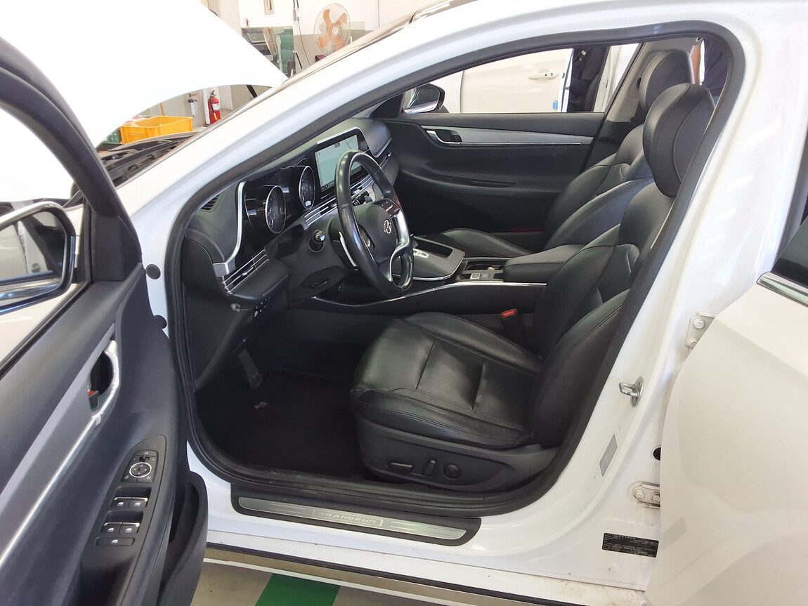 HYUNDAI THE NEW GRANDEUR IG LPi 3.0 RENTAL CAR MODERN 2022 - zdjęcie 10