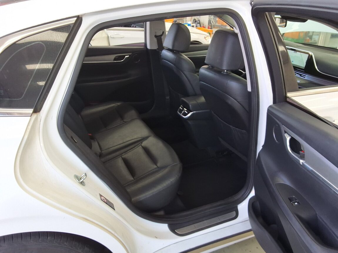 HYUNDAI THE NEW GRANDEUR IG LPi 3.0 RENTAL CAR MODERN 2022 - zdjęcie 13