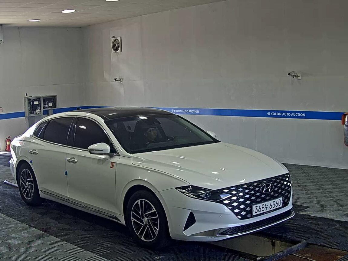 HYUNDAI THE NEW GRANDEUR IG LPi 3.0 RENTAL CAR MODERN 2022 - zdjęcie 3