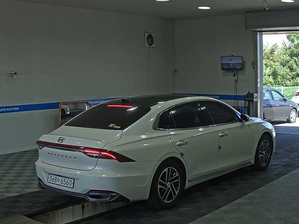 HYUNDAI THE NEW GRANDEUR IG LPi 3.0 RENTAL CAR MODERN 2022 - zdjęcie 5